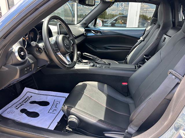 Used 2017 MAZDA MX-5 Miata RF Grand Touring RWD image 14