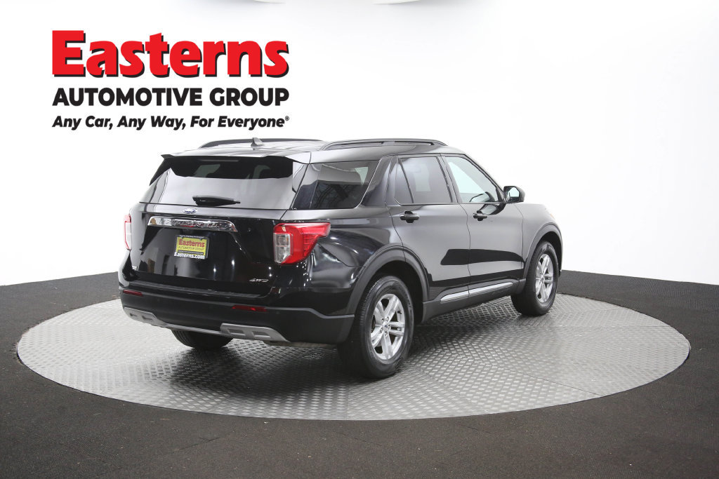 Used 2022 Ford Explorer XLT w/ Equipment Group 202A AWD/4WD image 36