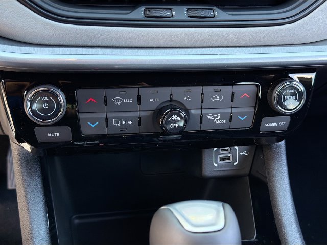 New 2026 Jeep Compass Limited AWD/4WD image 16