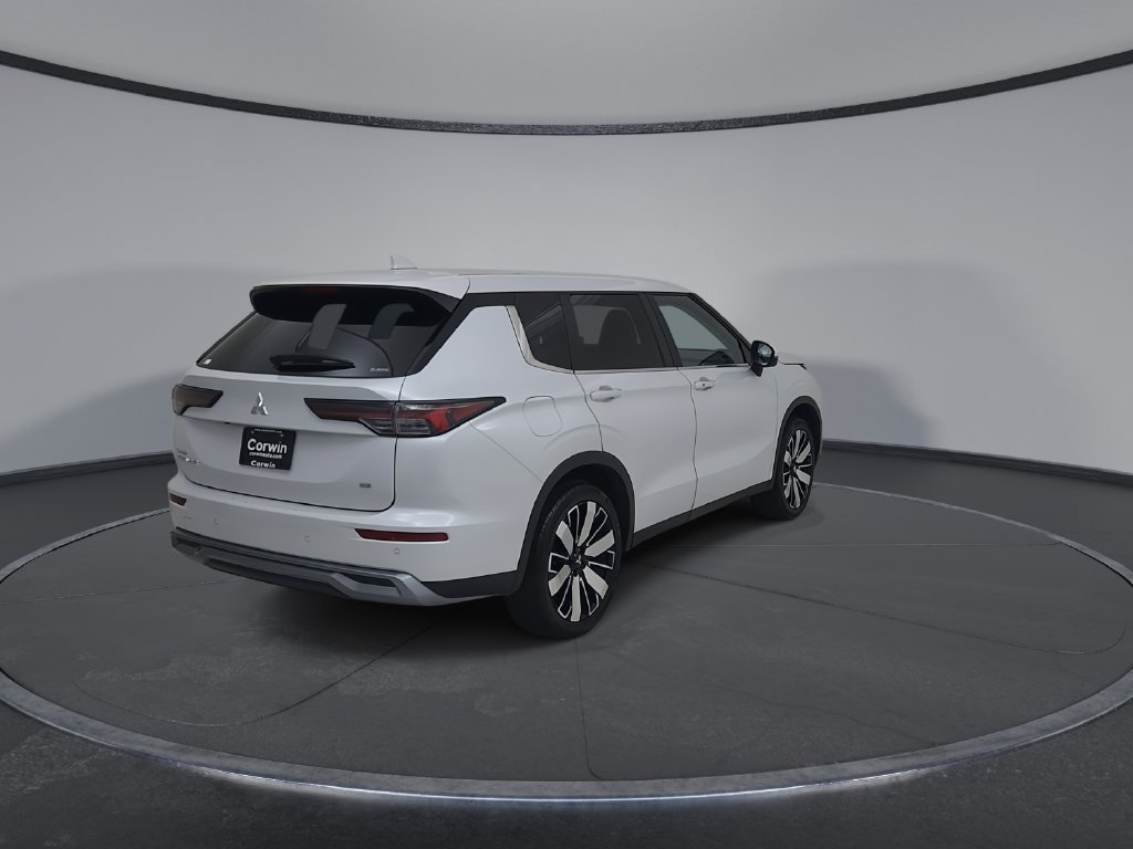 Used 2025 Mitsubishi Outlander SE AWD/4WD image 15