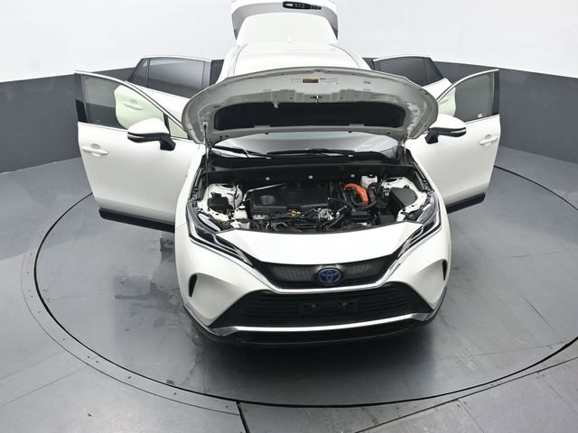 Certified 2021 Toyota Venza XLE image 58