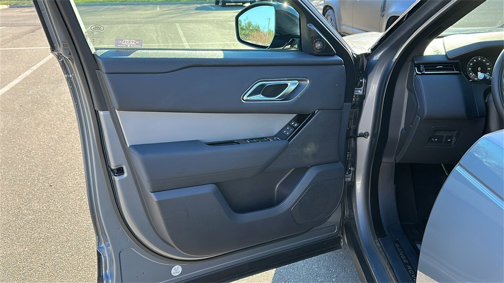Certified 2025 Land Rover Range Rover Velar S image 8