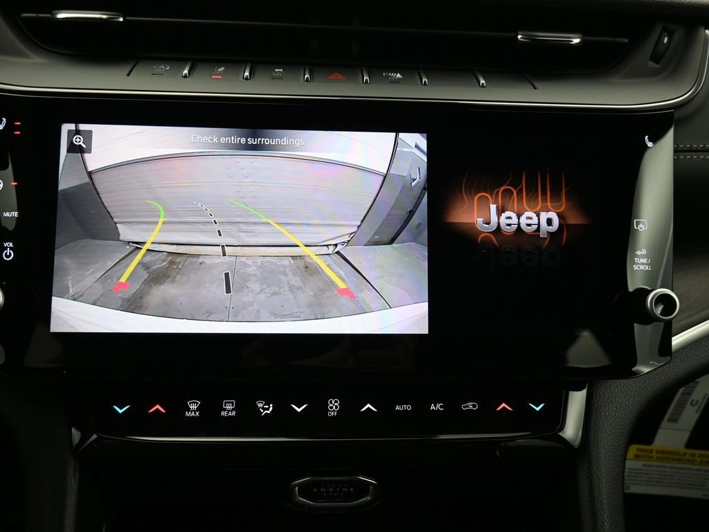 New 2026 Jeep Grand Cherokee Altitude image 25