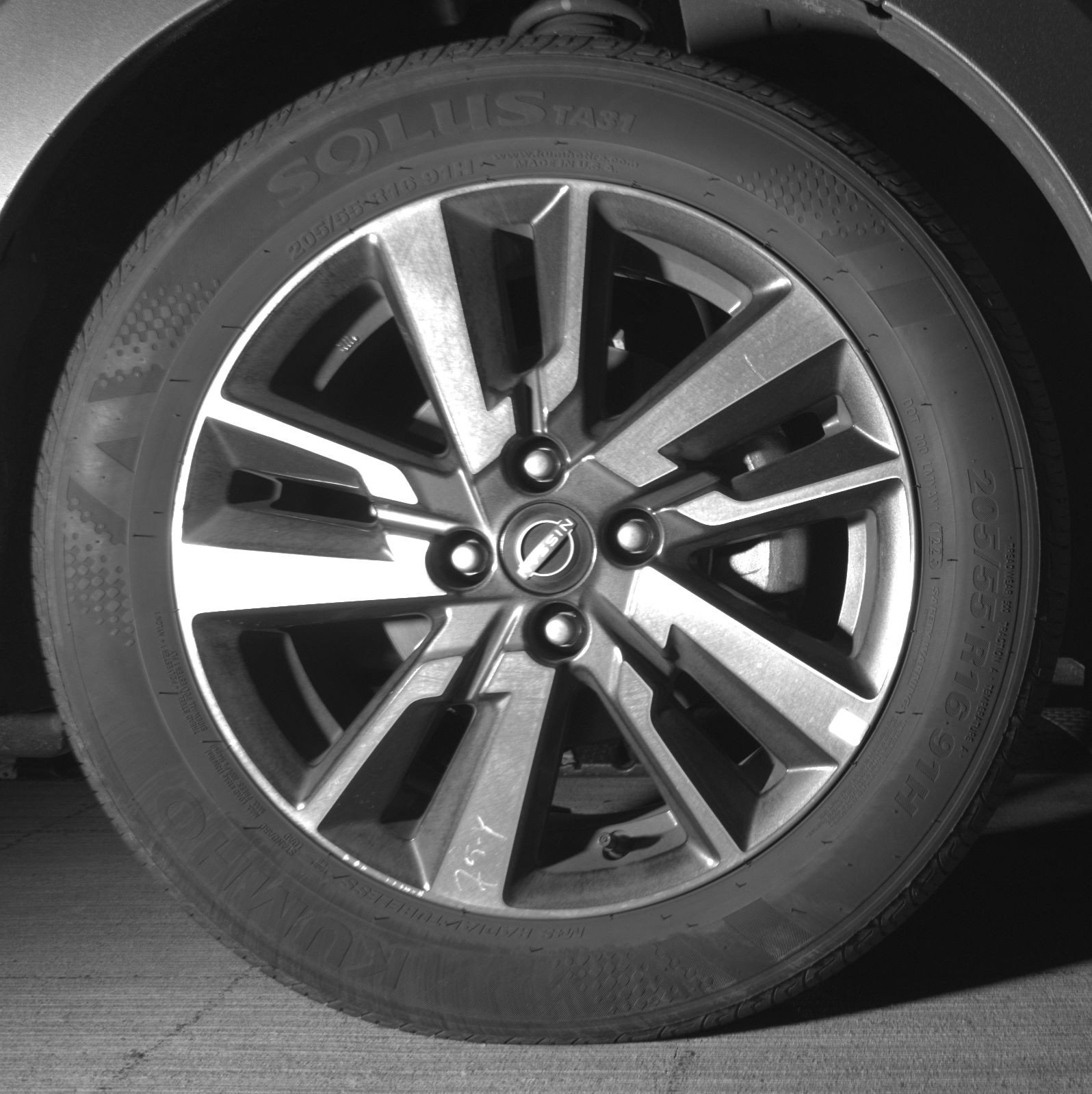 Used 2025 Nissan Versa SV image 13