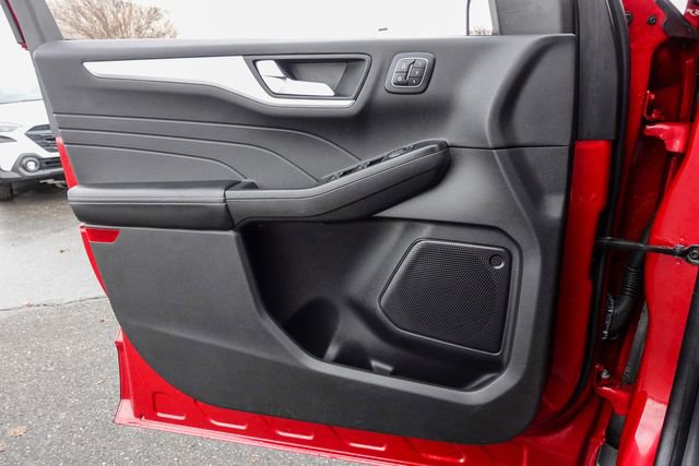 Used 2023 Ford Escape Platinum image 23