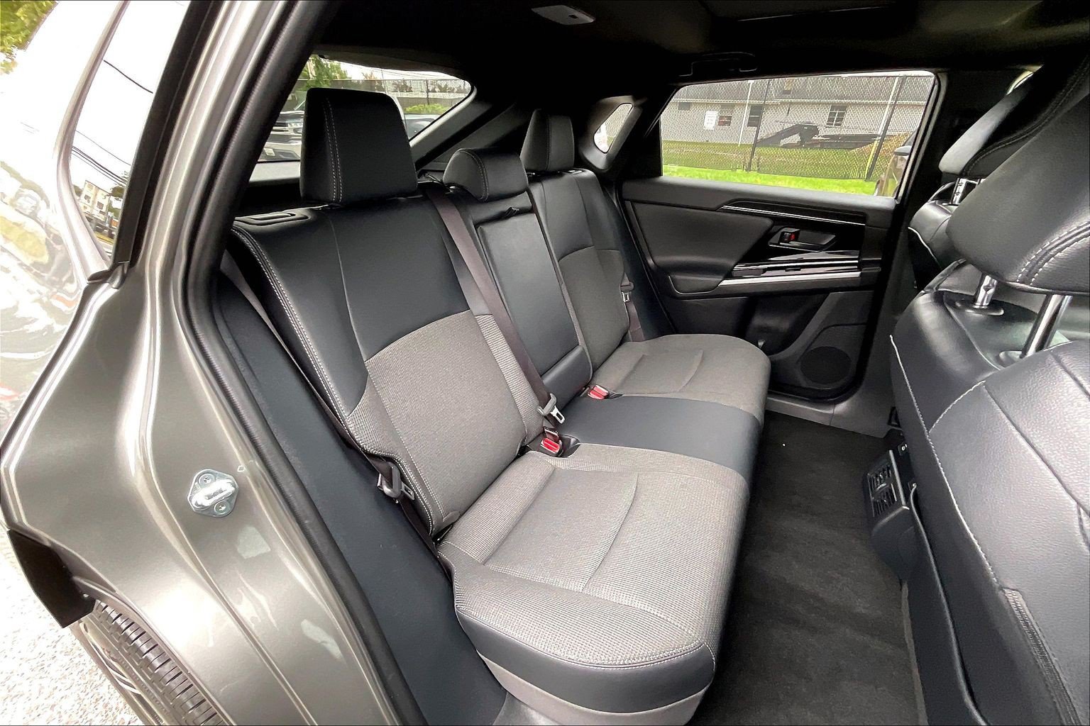 Used 2025 Toyota bZ4X AWD w/ Weather Package image 32