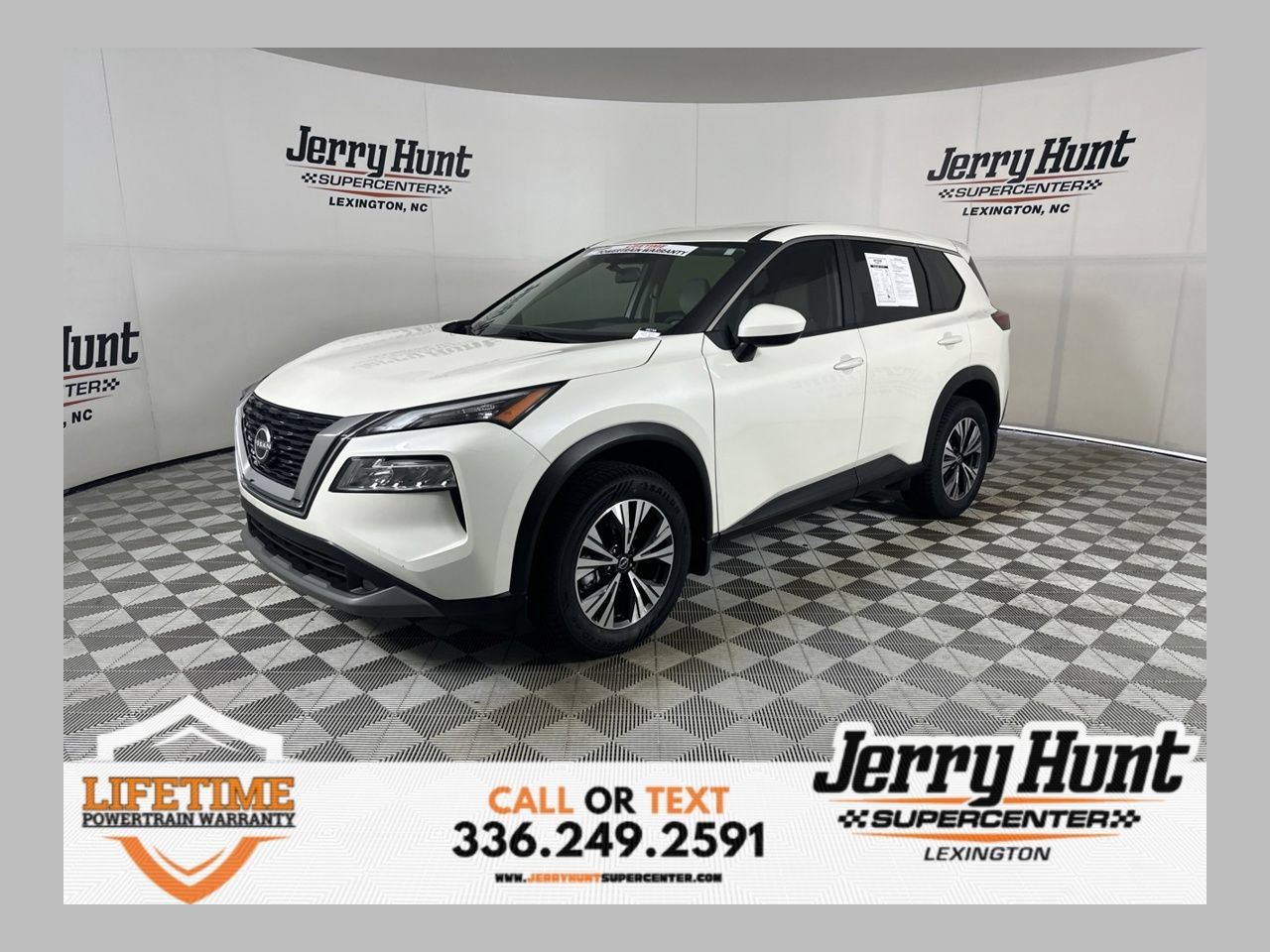 Used 2023 Nissan Rogue SV FWD image 1