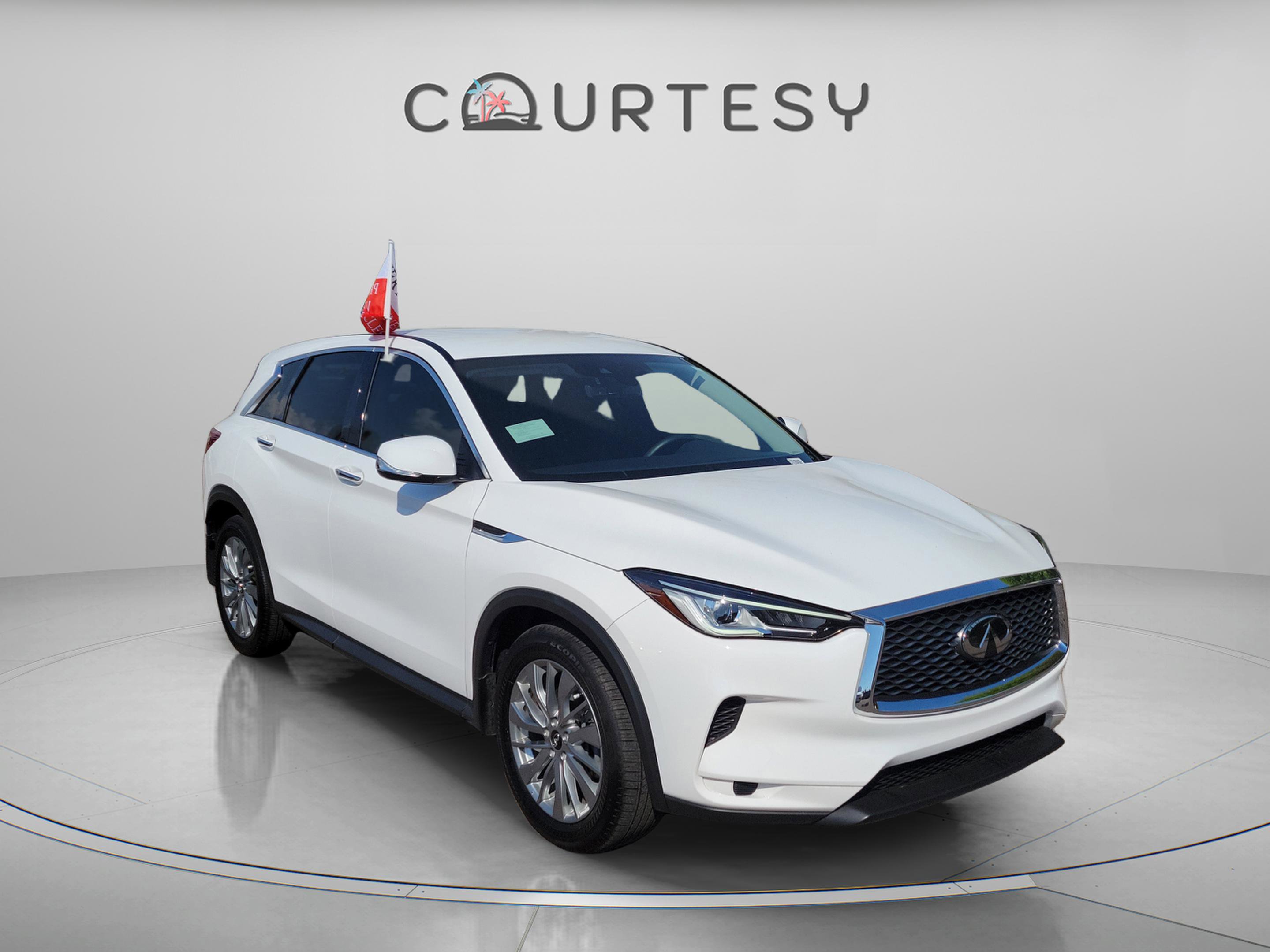 Certified 2025 INFINITI QX50 Pure image 4