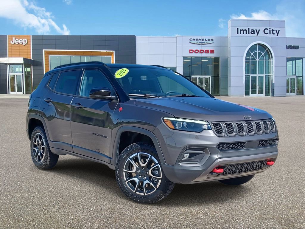 Used 2024 Jeep Compass Trailhawk w/ Trailhawk Elite Group AWD/4WD image 1