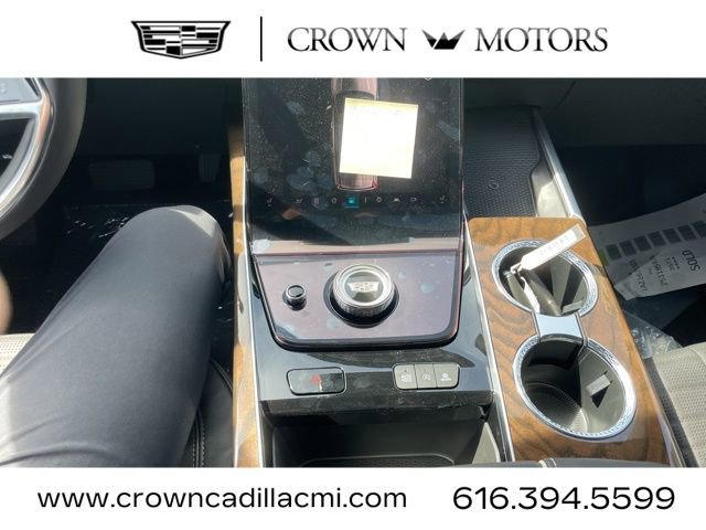 New 2025 Cadillac Escalade Sport Platinum w/ LPO, ONYX Package image 27