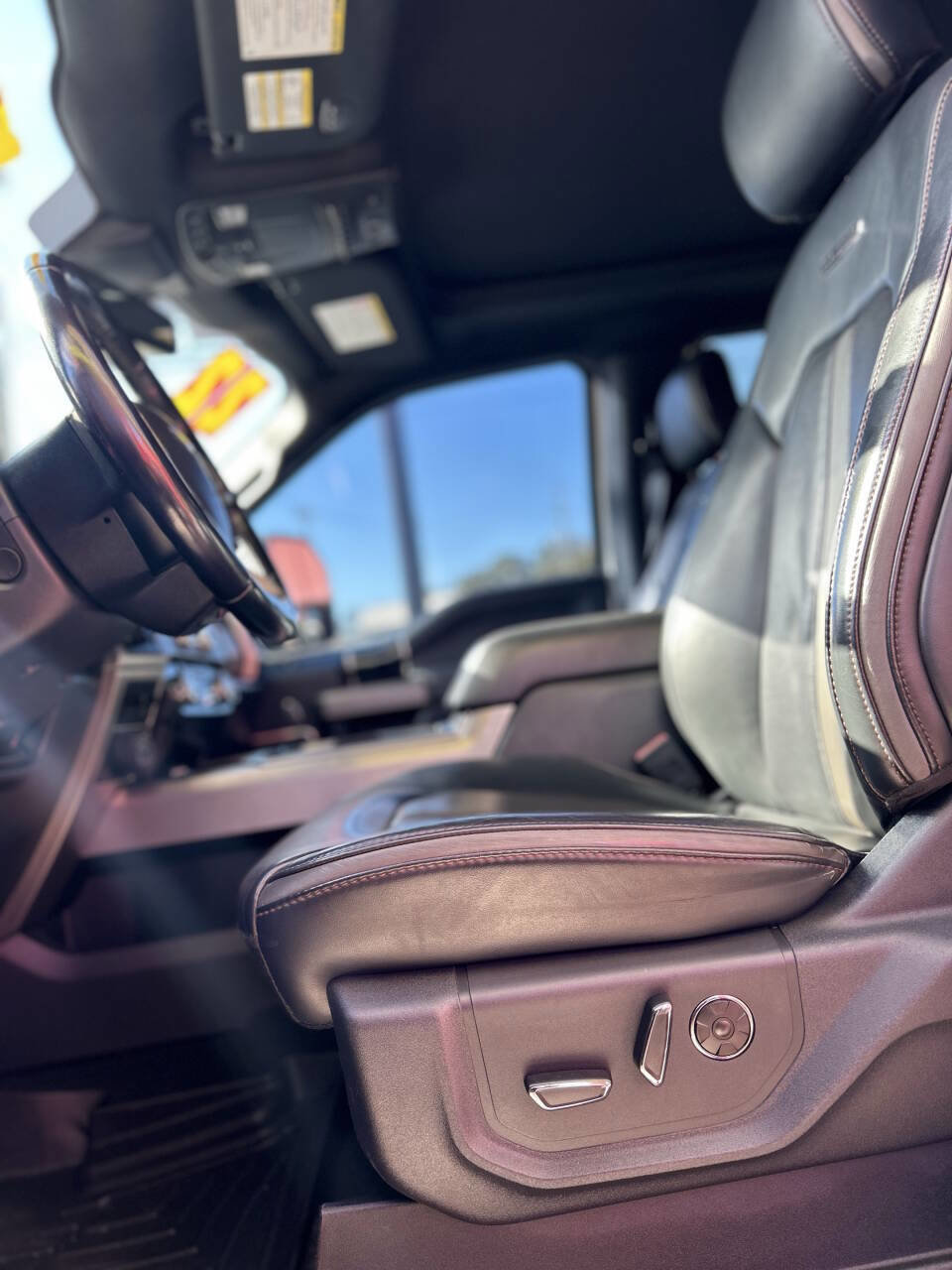 Used 2022 Ford F250 Platinum image 11