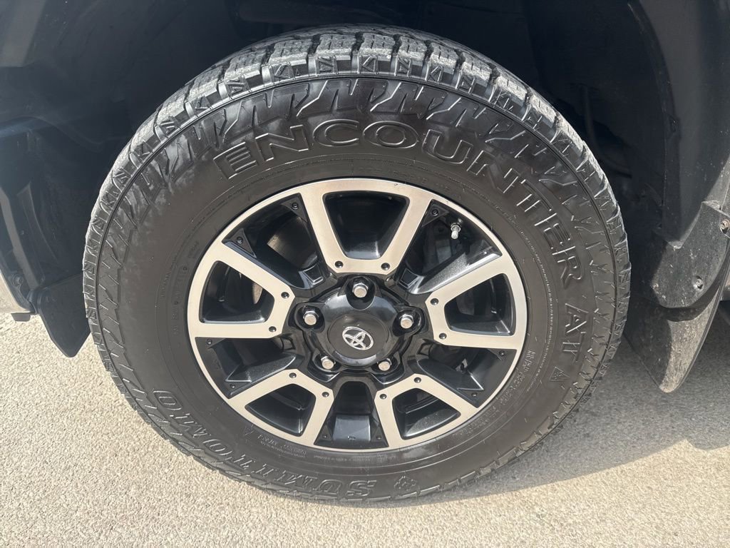 Used 2019 Toyota Tundra SR5 w/ TRD Off Road Package image 9
