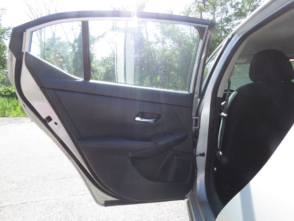 Used 2020 Nissan Sentra SV FWD image 17