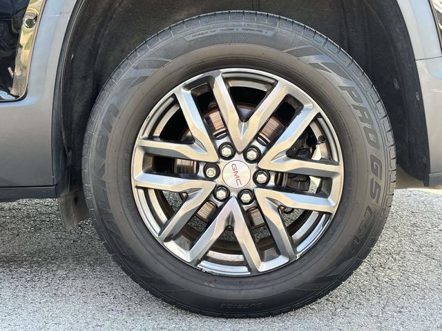 Used 2017 GMC Acadia SLT w/ LPO, Floor Liner Package FWD image 11