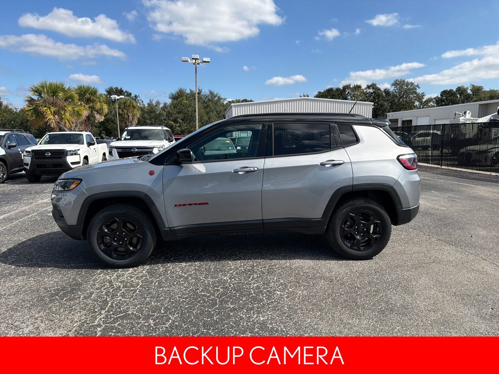 Used 2023 Jeep Compass Trailhawk image 12
