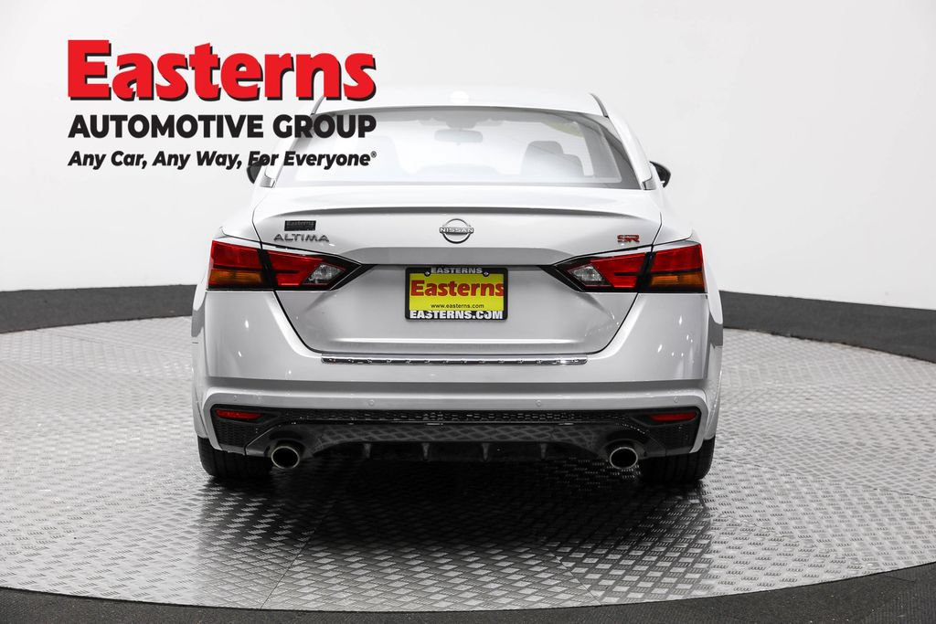 Used 2023 Nissan Altima 2.5 SR FWD image 8
