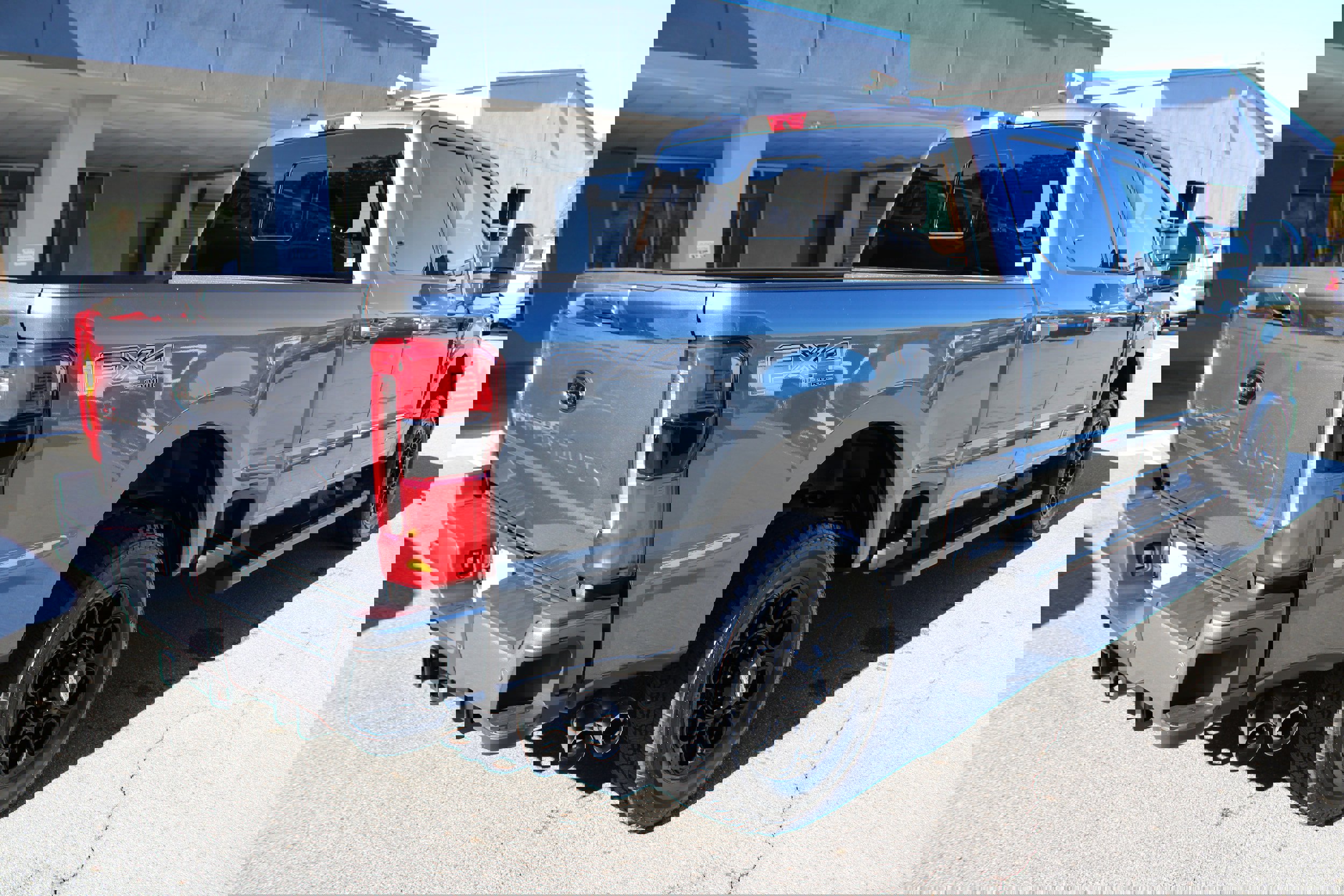 New 2026 Ford F350 Lariat w/ Black Appearance Package image 3