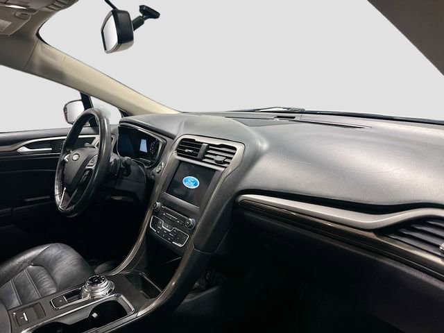 Used 2017 Ford Fusion SE w/ Fusion SE Technology Package FWD image 28