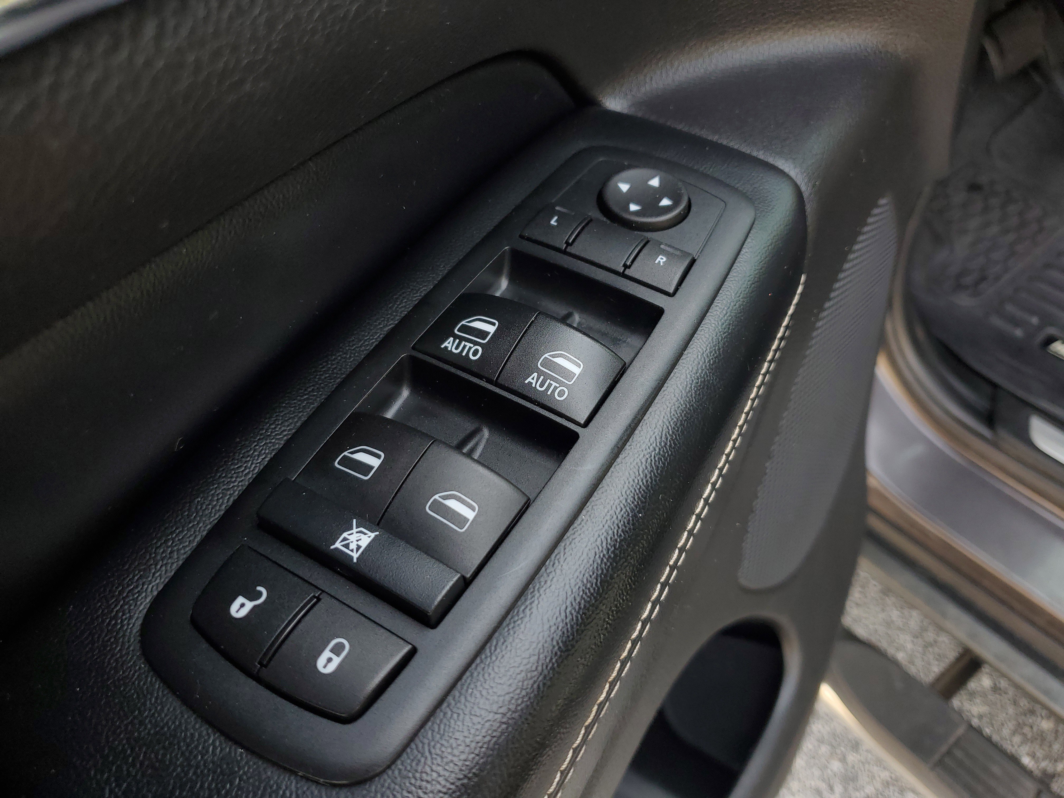 Used 2017 Jeep Grand Cherokee Limited RWD image 19