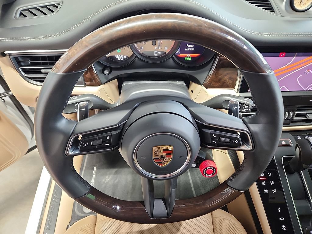 Certified 2025 Porsche Macan GTS AWD/4WD image 20
