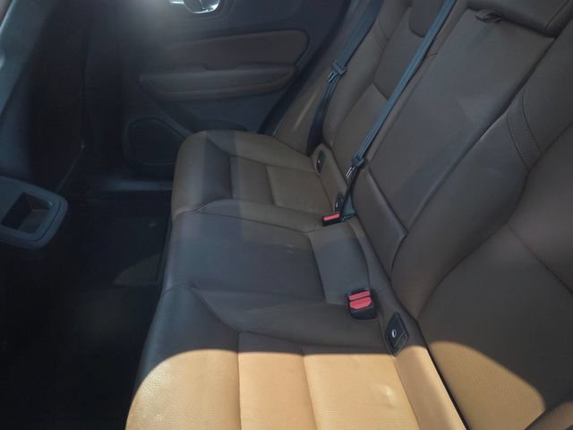 Used 2024 Volvo XC60 B5 Plus AWD/4WD image 10