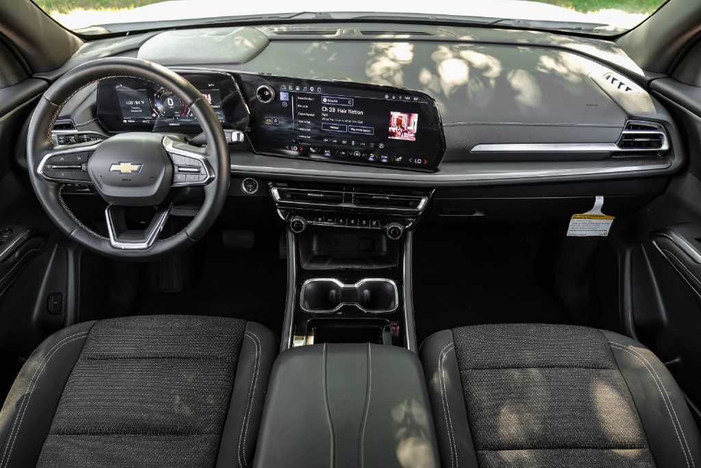 Used 2024 Chevrolet Traverse LT AWD/4WD image 5