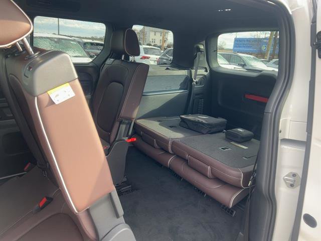 New 2025 Volkswagen ID. Buzz Pro S image 11