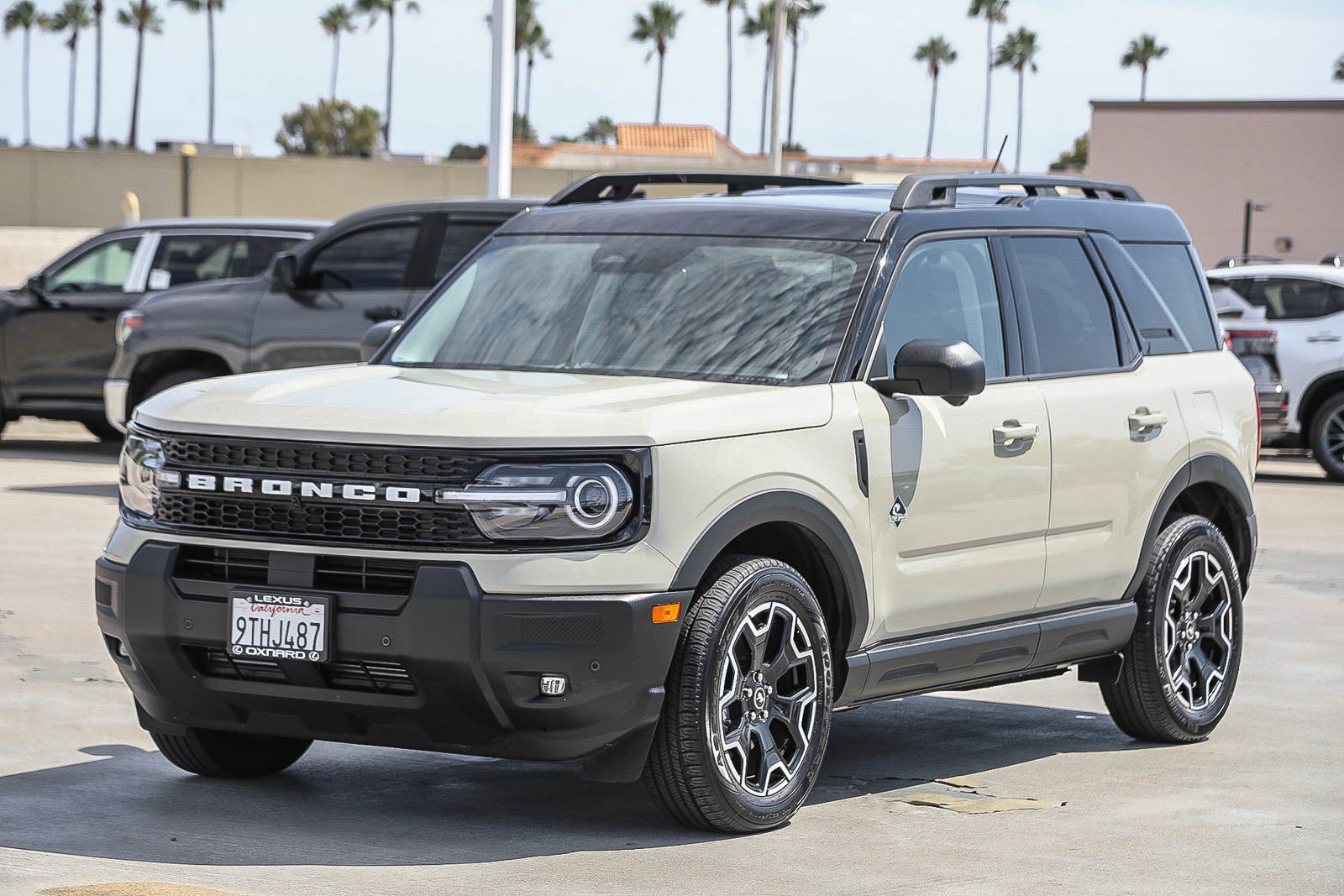 Used 2025 Ford Bronco Sport Outer Banks w/ Outer Banks Tech Package+ AWD/4WD image 3