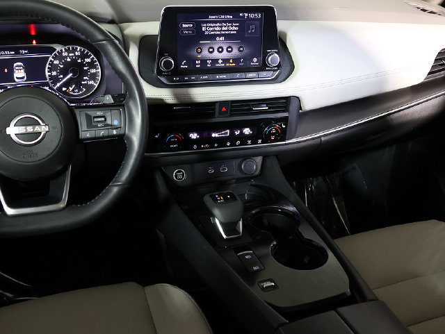 Used 2023 Nissan Rogue SV w/ SV Premium B Package FWD image 15