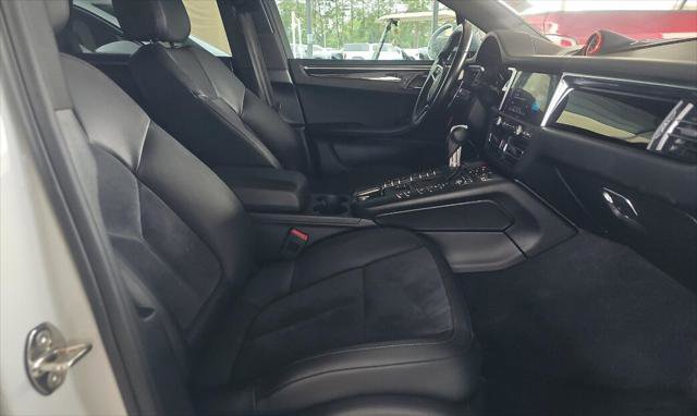 Used 2019 Porsche Macan AWD/4WD image 18