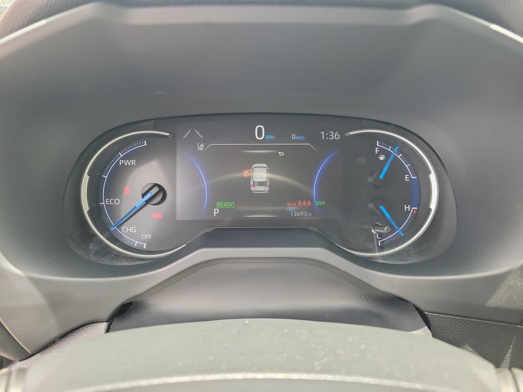 Used 2025 Toyota RAV4 LE AWD/4WD image 20