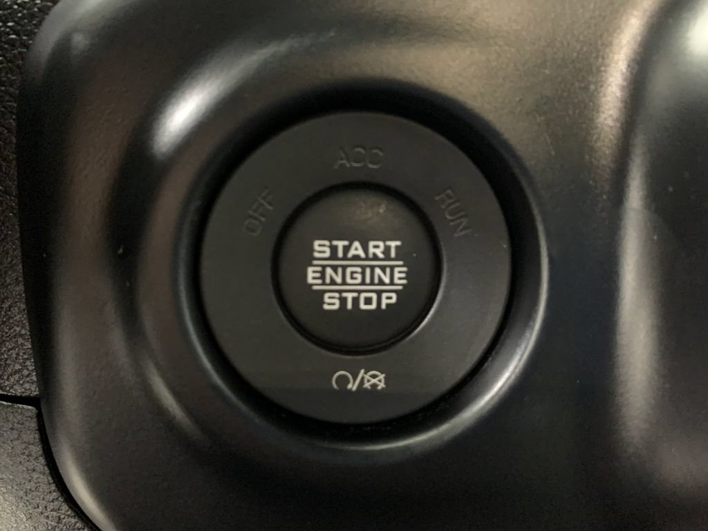 Used 2020 Jeep Wrangler Unlimited Sahara AWD/4WD image 24
