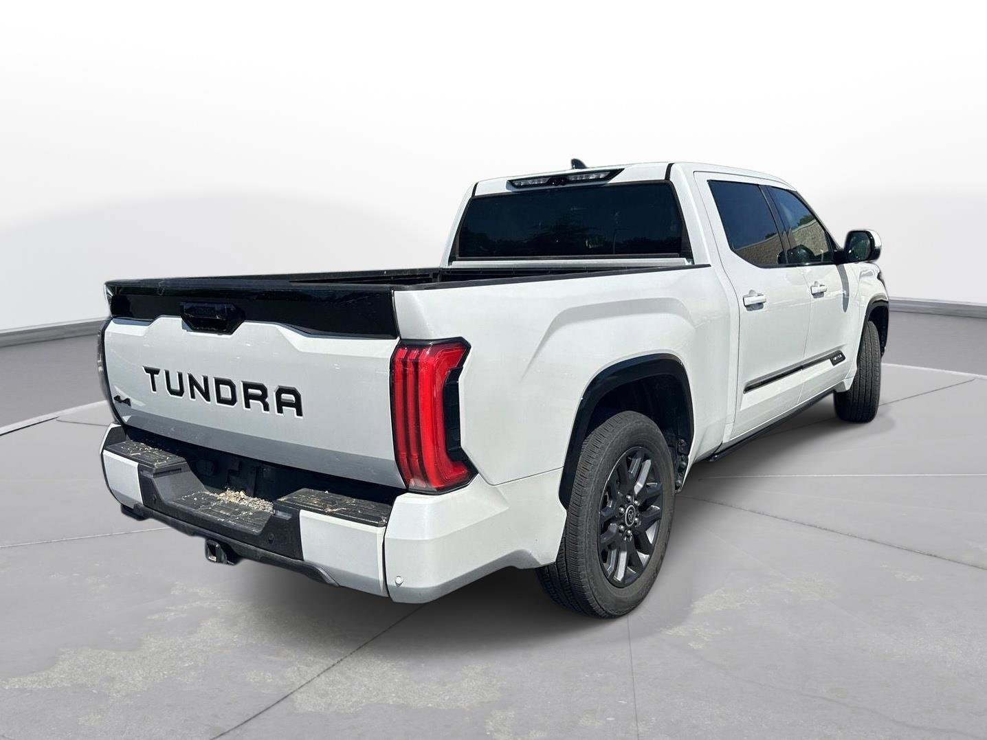 Used 2023 Toyota Tundra Platinum w/ Advanced Package AWD/4WD image 6