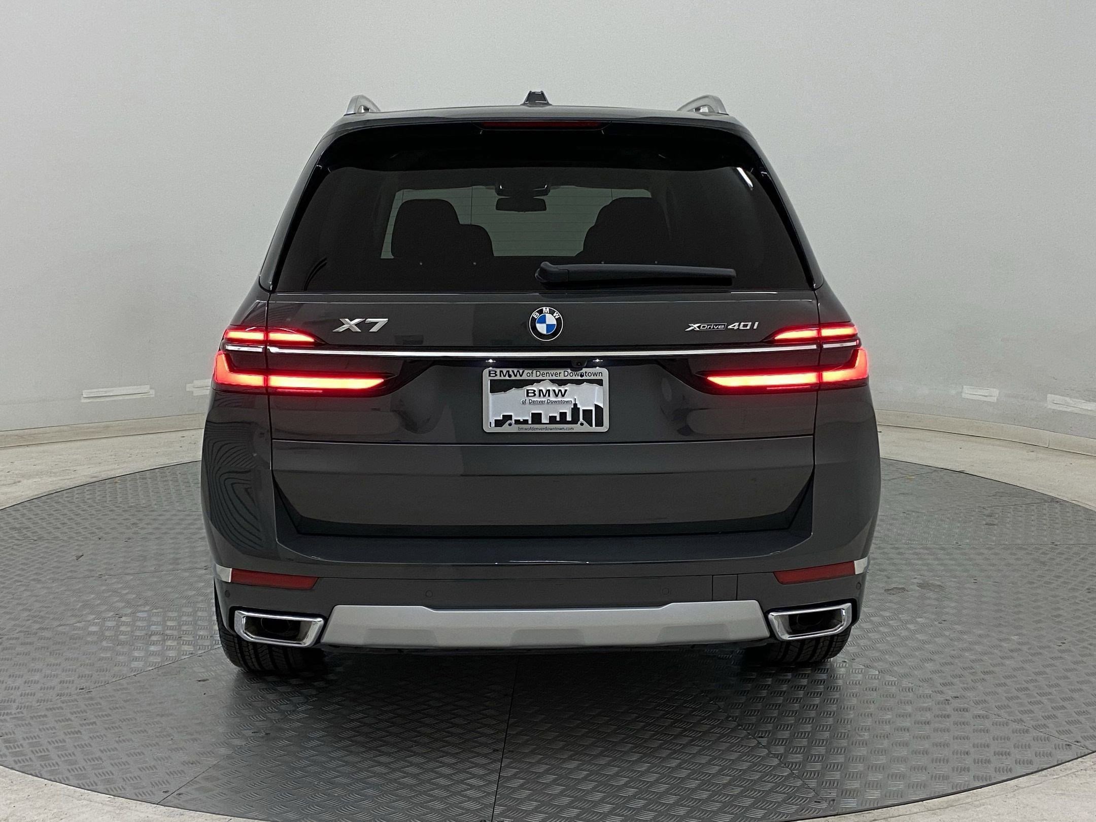 Used 2026 BMW X7 xDrive40i w/ Premium Package image 9