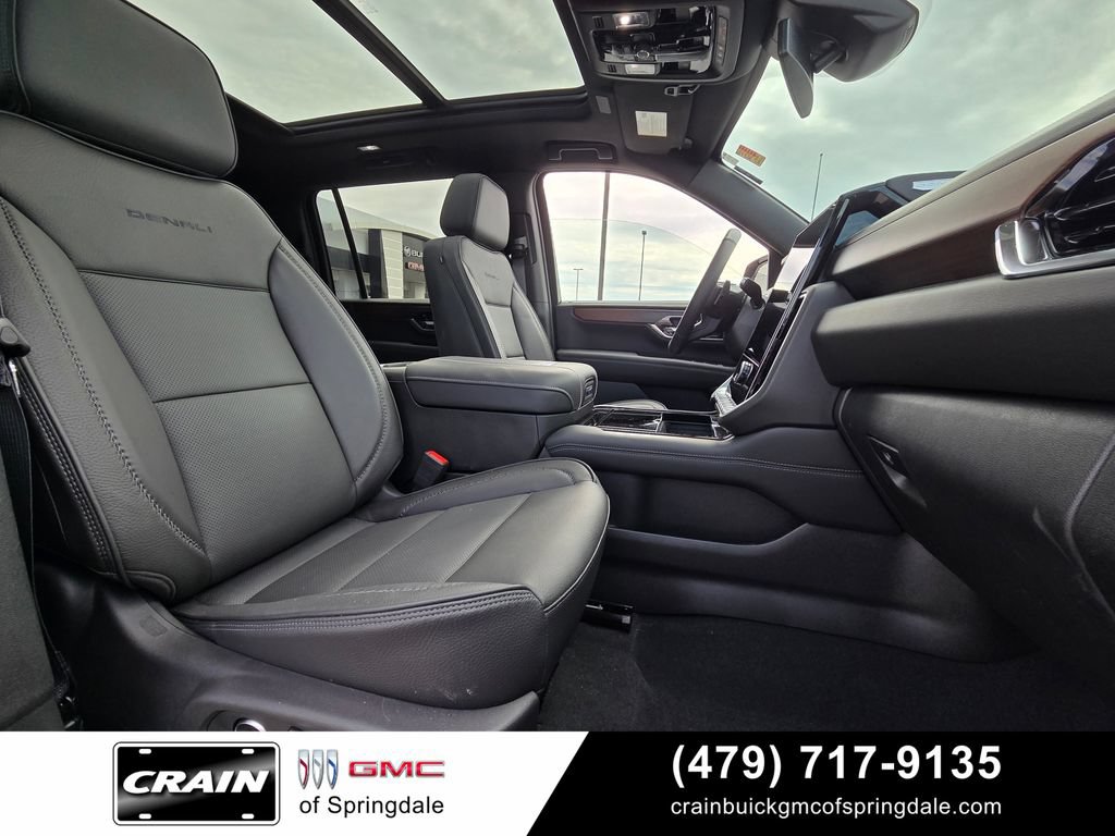 Used 2026 GMC Yukon XL Denali w/ Sun & Power Step Package AWD/4WD image 30