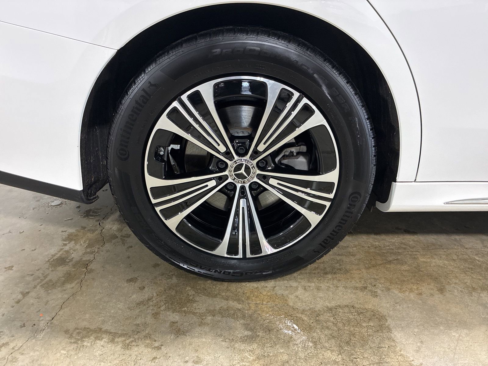 Used 2024 Mercedes-Benz E 350 4MATIC Sedan image 8