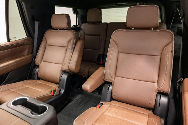 Used 2024 Chevrolet Tahoe High Country w/ Advanced Technology Package AWD/4WD image 27