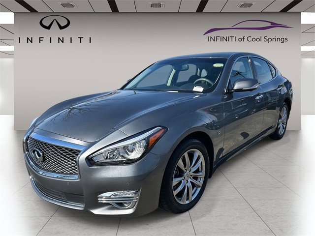Used 2019 INFINITI Q70 Luxe w/ Proactive Package image 3