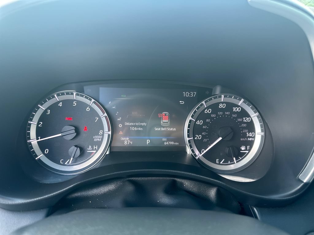 Used 2023 Toyota Highlander XLE FWD image 18