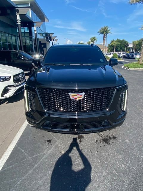Used 2025 Cadillac Escalade ESV Premium Luxury w/ Touring Package AWD/4WD image 2