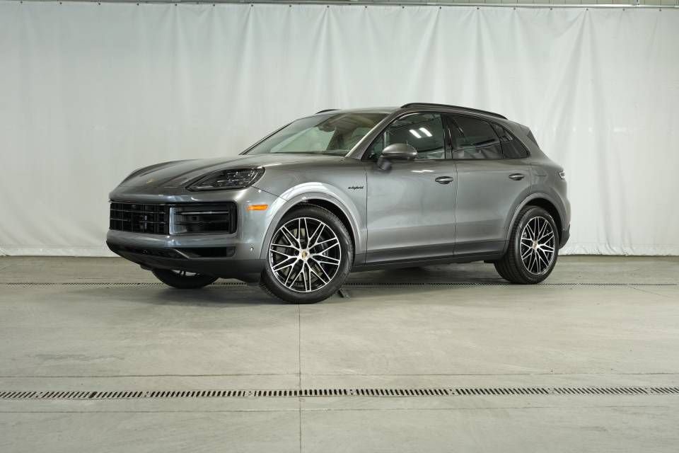 Certified 2025 Porsche Cayenne E-Hybrid