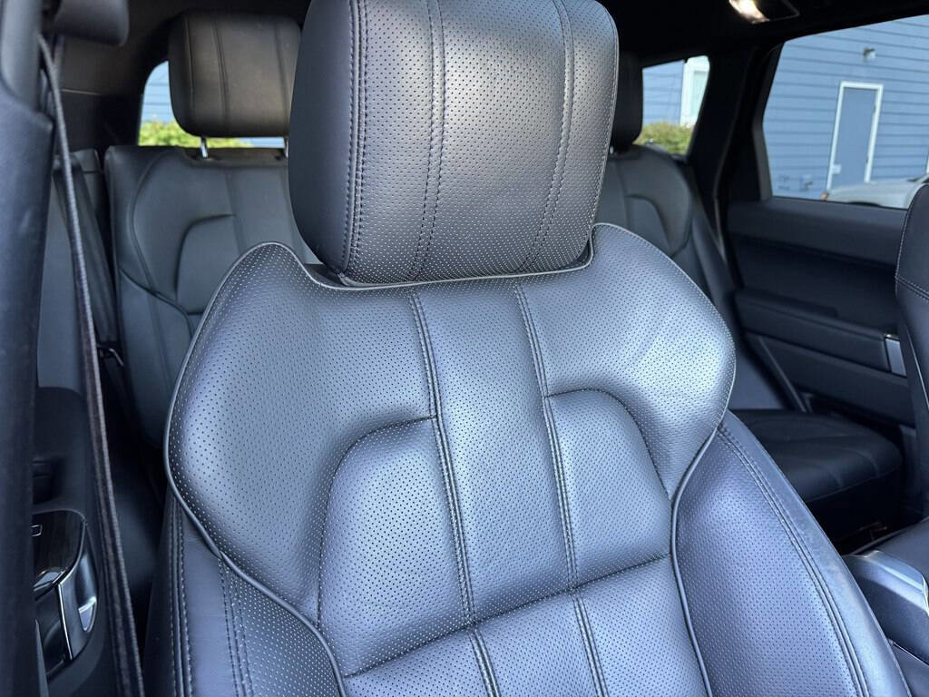 Used 2016 Land Rover Range Rover Sport HSE image 23