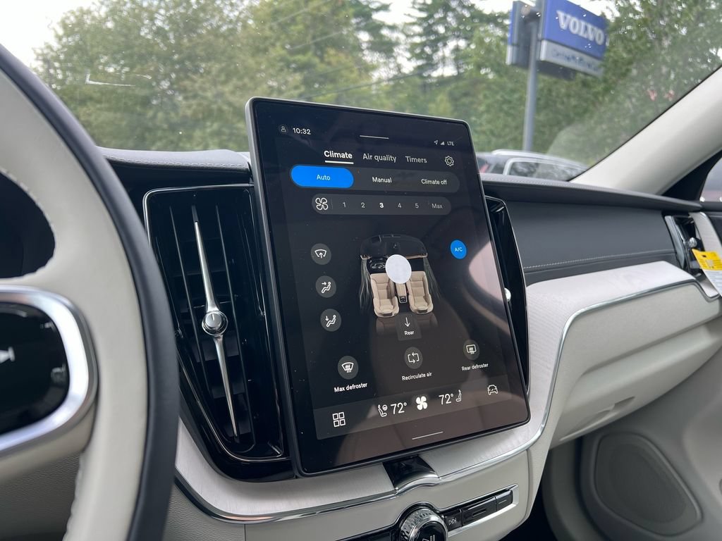 New 2027 Volvo XC60 B5 Ultra AWD/4WD image 17