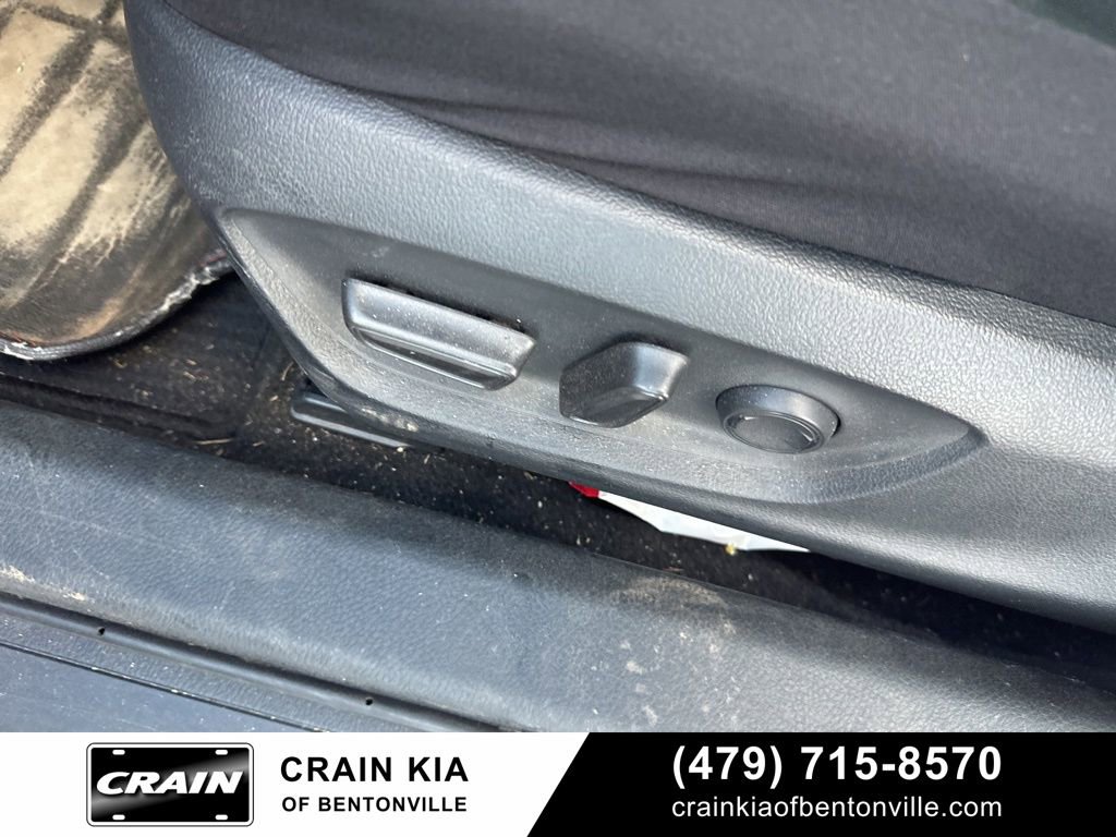 Used 2023 Toyota Camry SE w/ Convenience Package FWD image 15