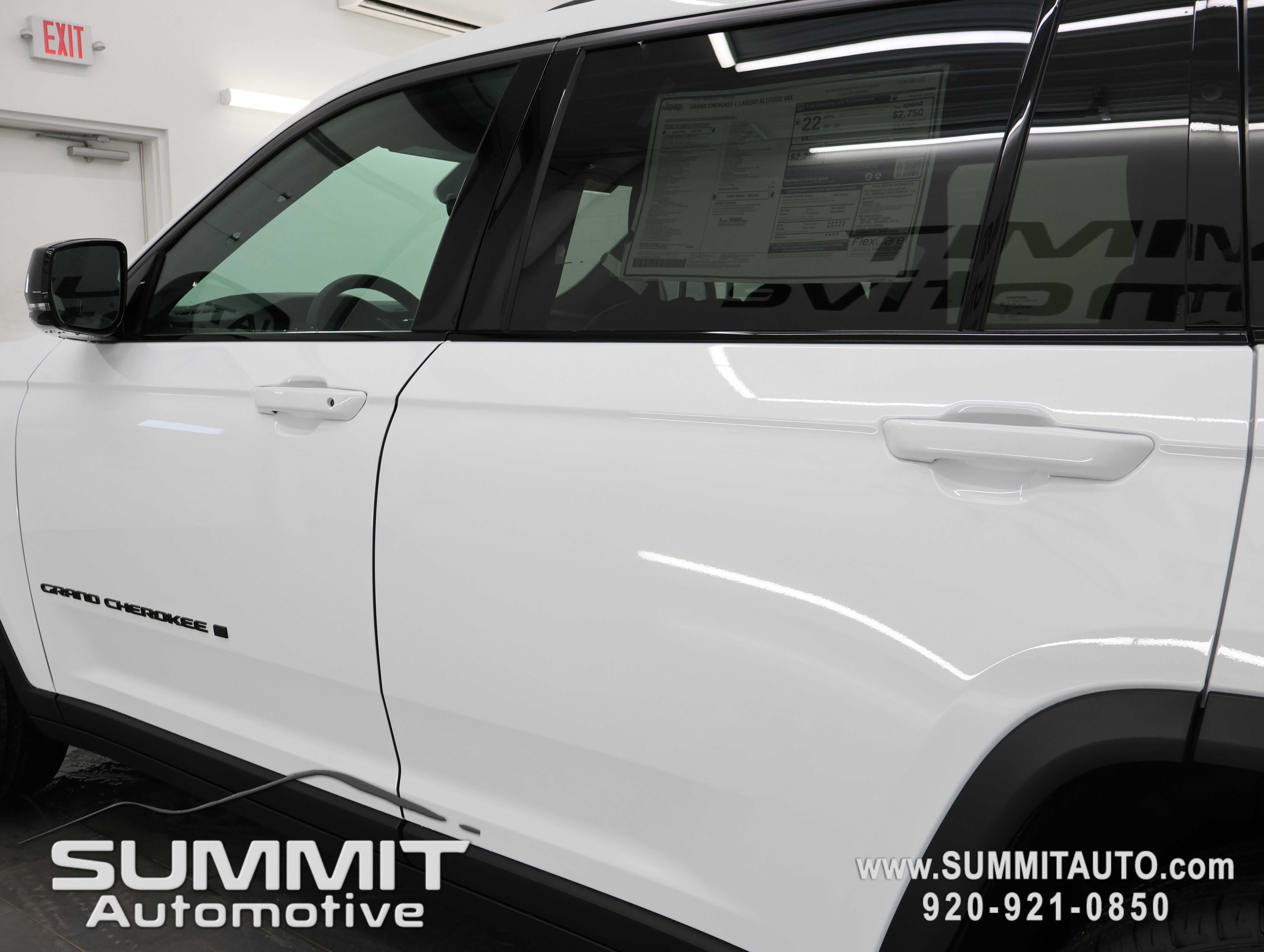 New 2026 Jeep Grand Cherokee L Laredo Altitude image 31