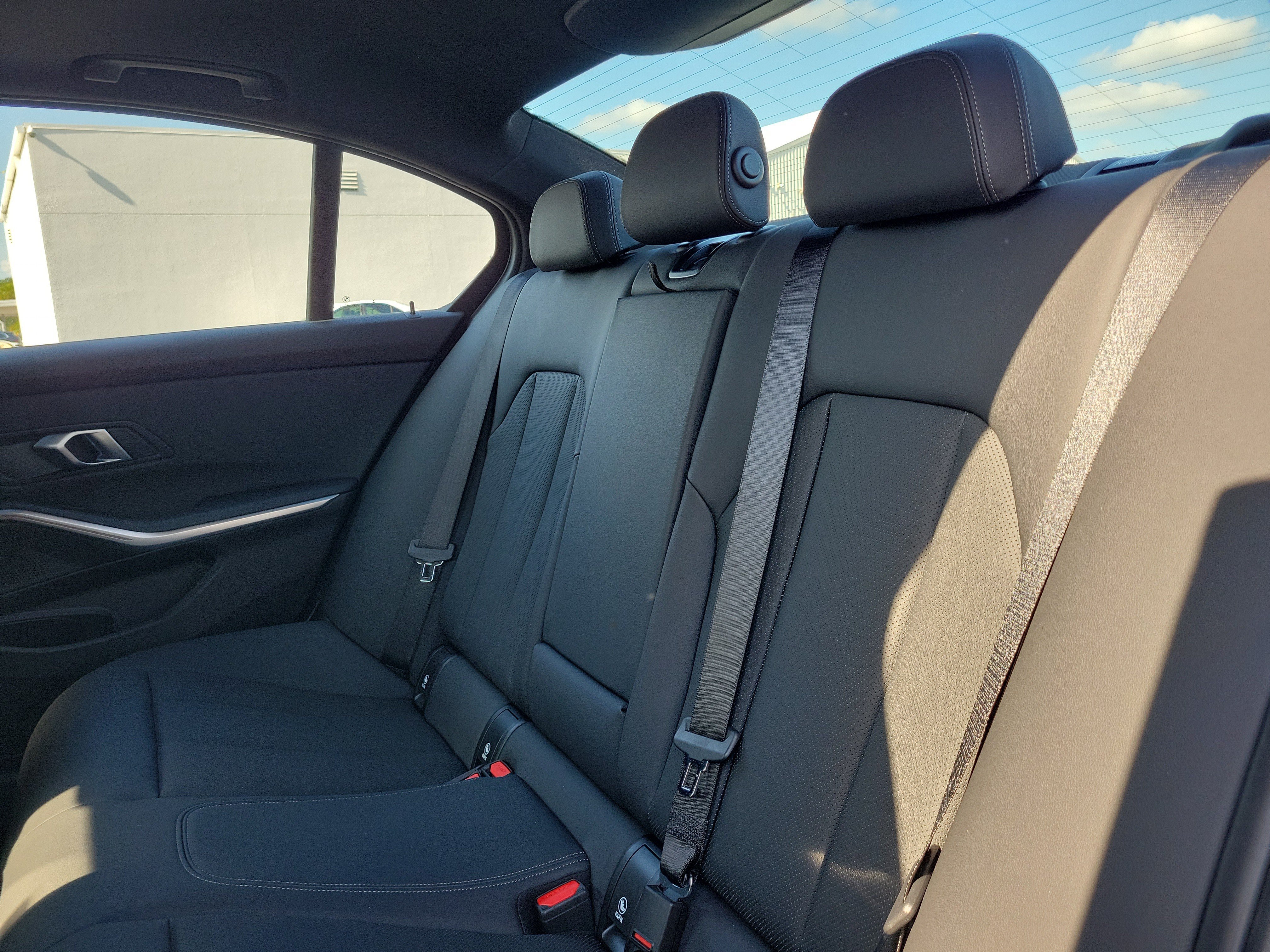 New 2026 BMW 330i Sedan w/ M Sport Package RWD image 8