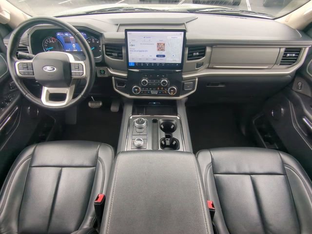 Used 2024 Ford Expedition Max XLT image 19