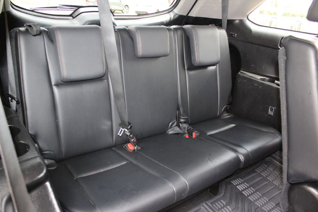 Used 2015 Toyota Highlander XLE image 29