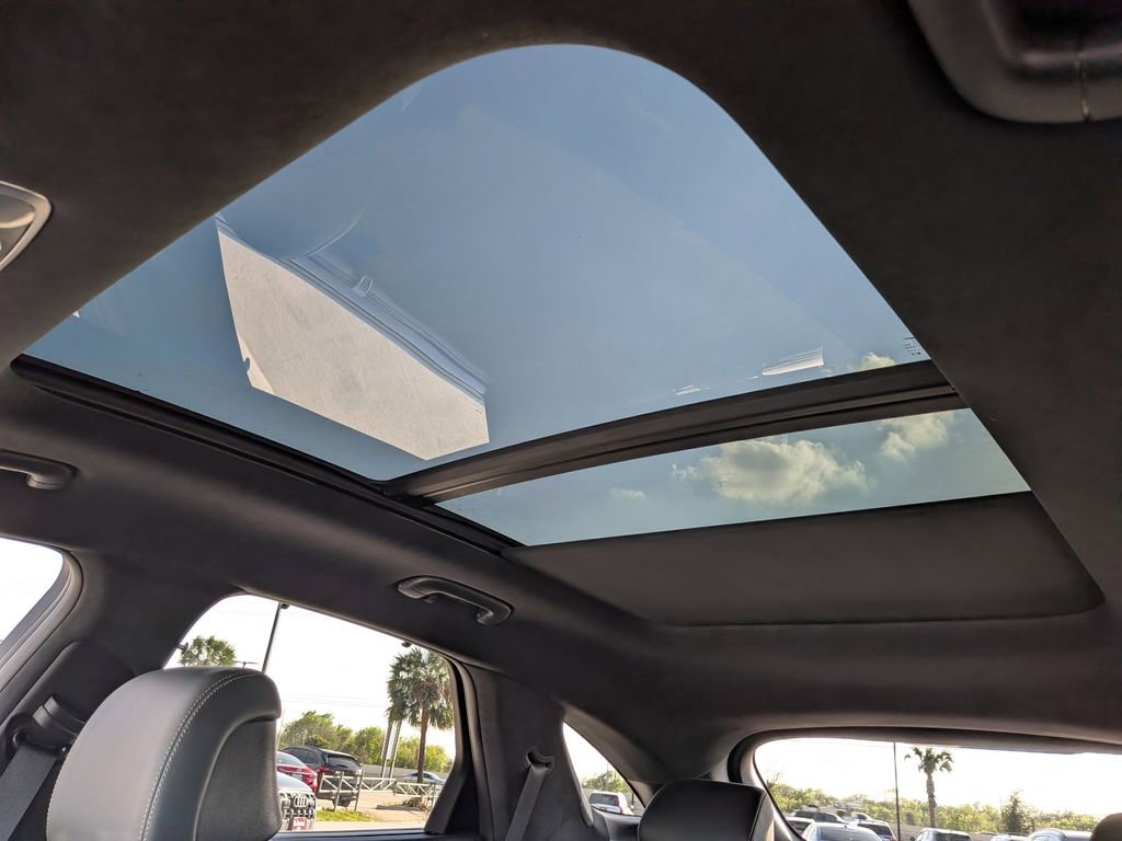 Used 2025 Genesis GV70 3.5T Sport w/ Sport Prestige Package image 25