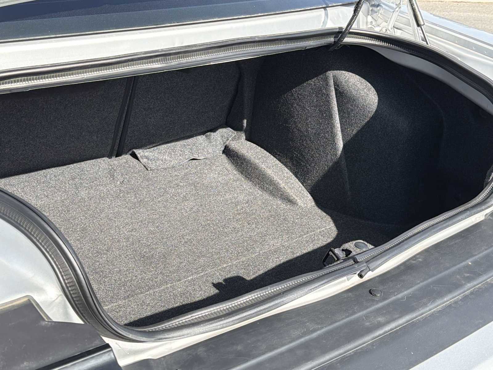 Used 2021 Dodge Challenger SXT image 7